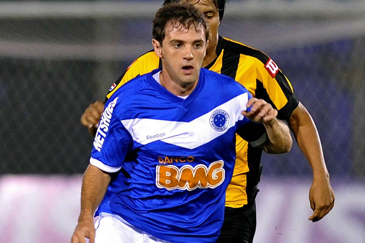 Antigo do Cruzeiro e Santos, Montillo confessa que quase assinou pelo Corinthians e Flamengo