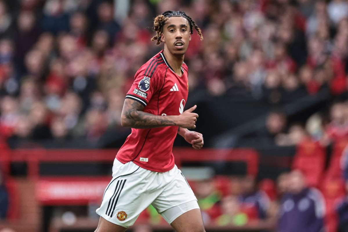 Relanceé grâce à Michael Carrick, Leny Yoro deviendra-t-il l'étoile des Bleuets avant l'Euro 2027 ?