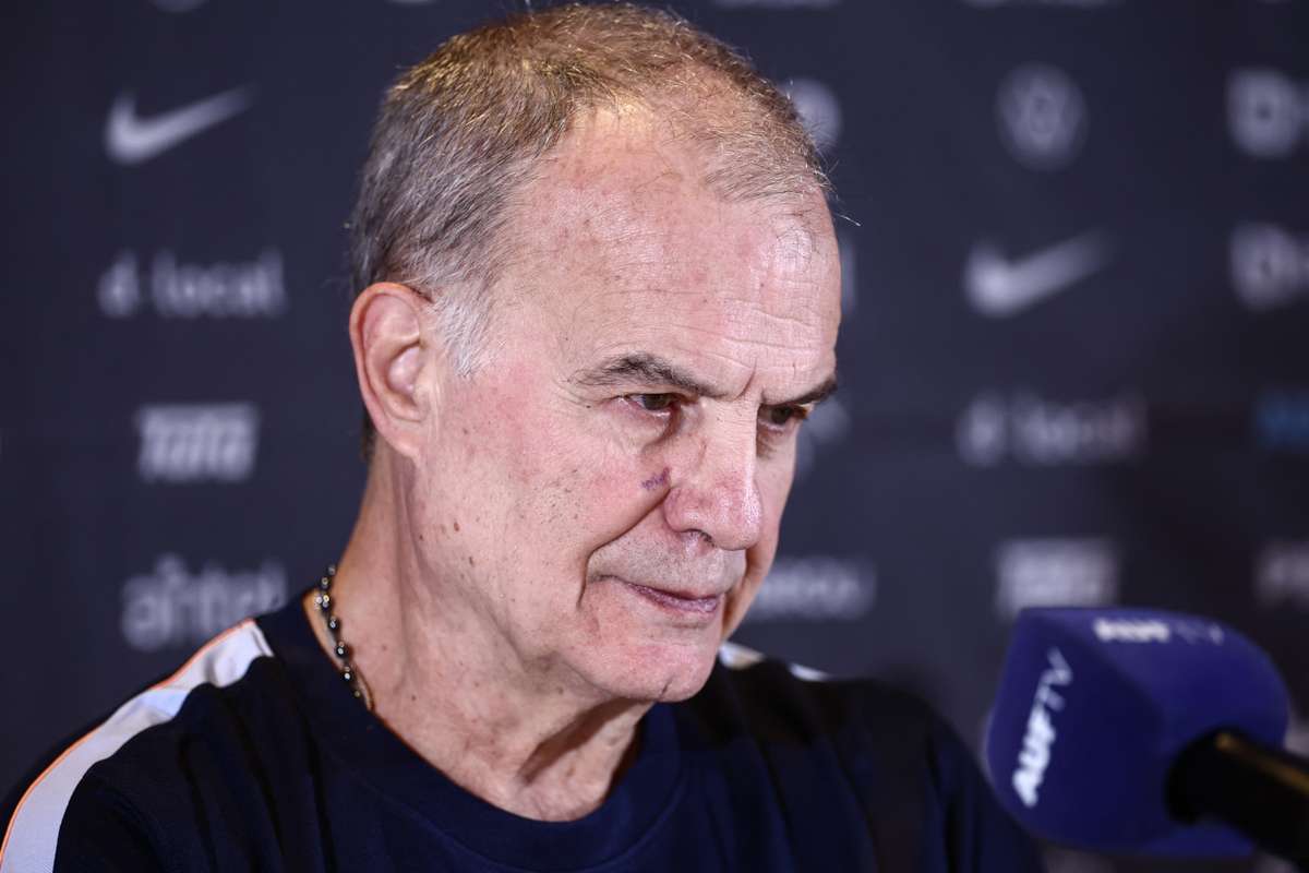 Bielsa antecipa jogo Uruguai contra Inglaterra: Enfrentar os melhores sempre me anima
