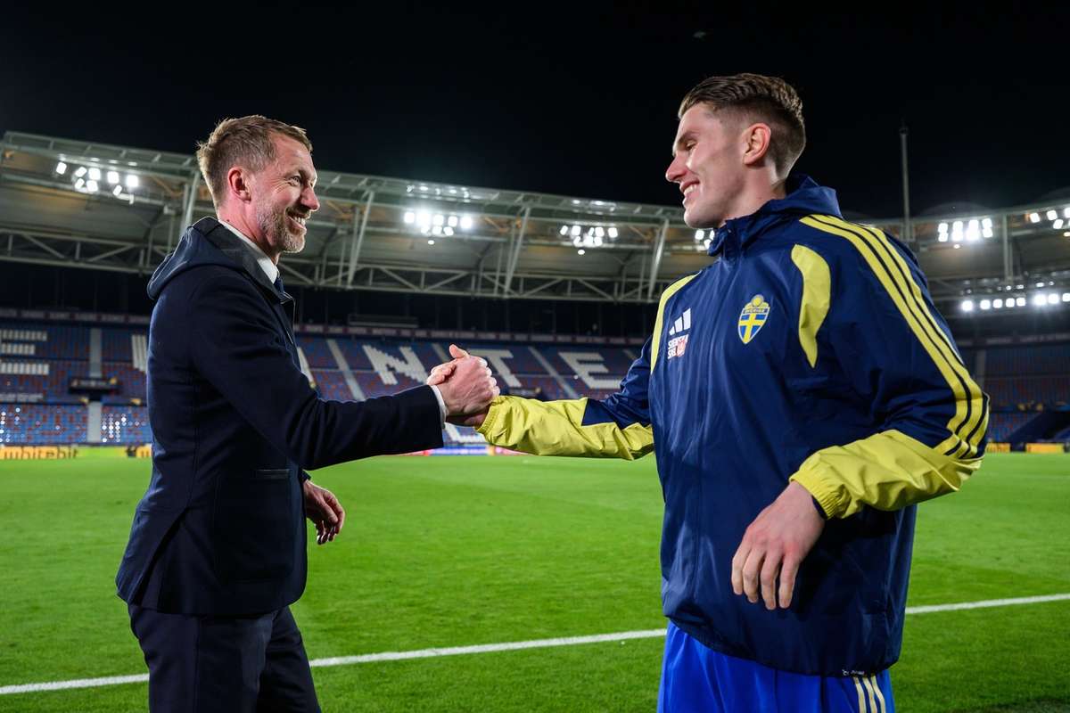 Potter hails 'world class' Gyokeres as Sweden keep World Cup dreams alive