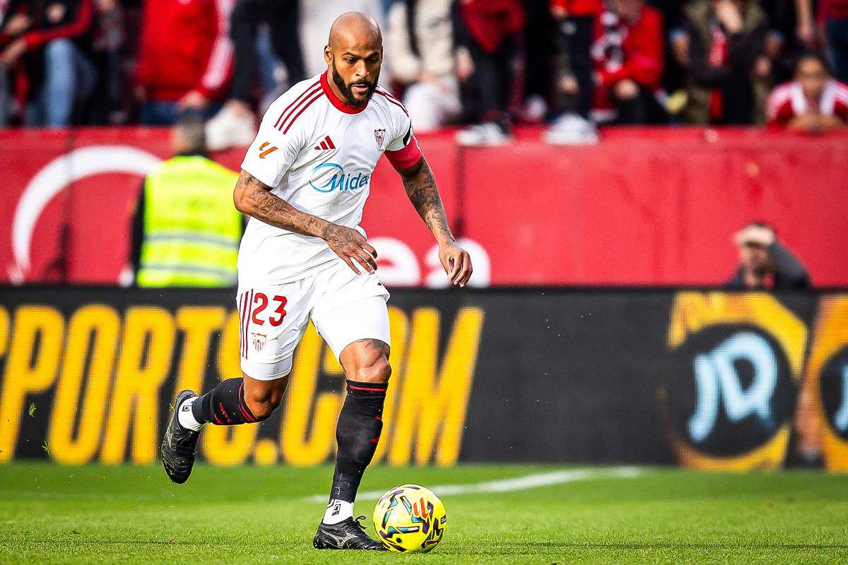 Marcão conquista cidadania espanhola e abre espaço para jogador extracomunitário no Sevilla