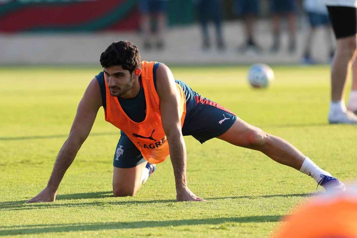 Gonçalo Guedes recebe o 7 de Cristiano Ronaldo: os números da seleção portuguesa contra o México