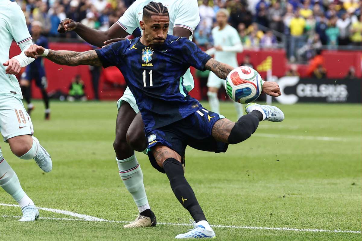 Lesão de Raphinha impede jogo Brasil Croácia e alerta Barcelona