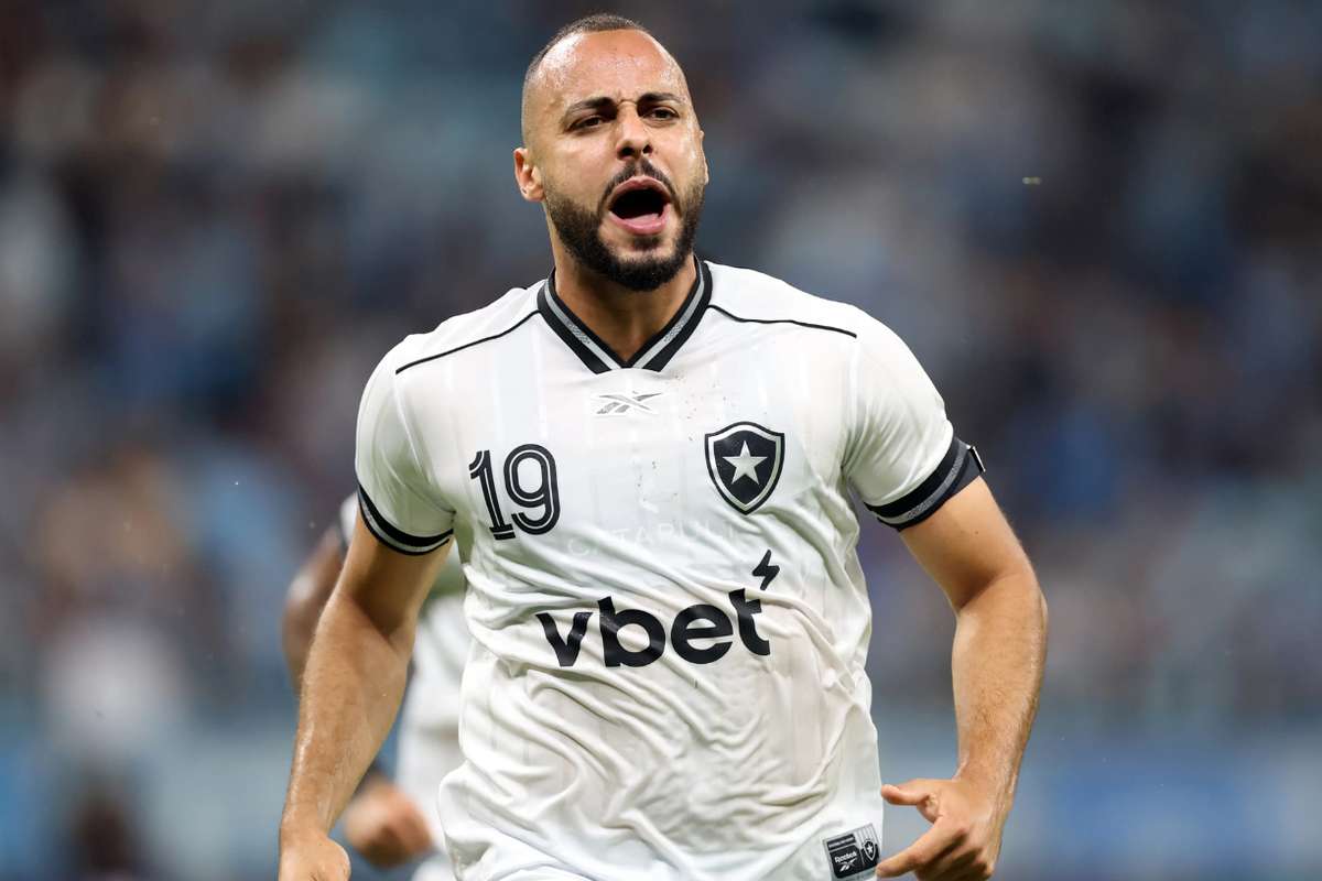 Corinthians desiste de Arthur Cabral