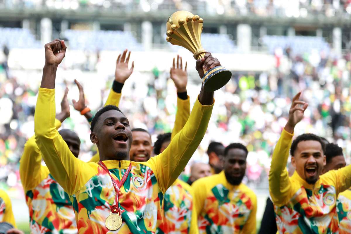Le Sénégal dévoile le trophée de la CAN 2025 au Stade de France