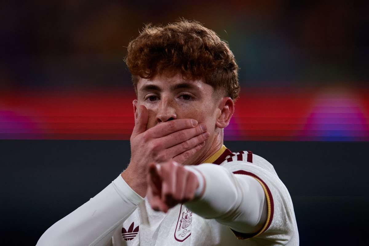 Barcelona hesita em transacção por Víctor Muñoz pois Real Madrid fica com 50 por cento dos 40 milhões de euros