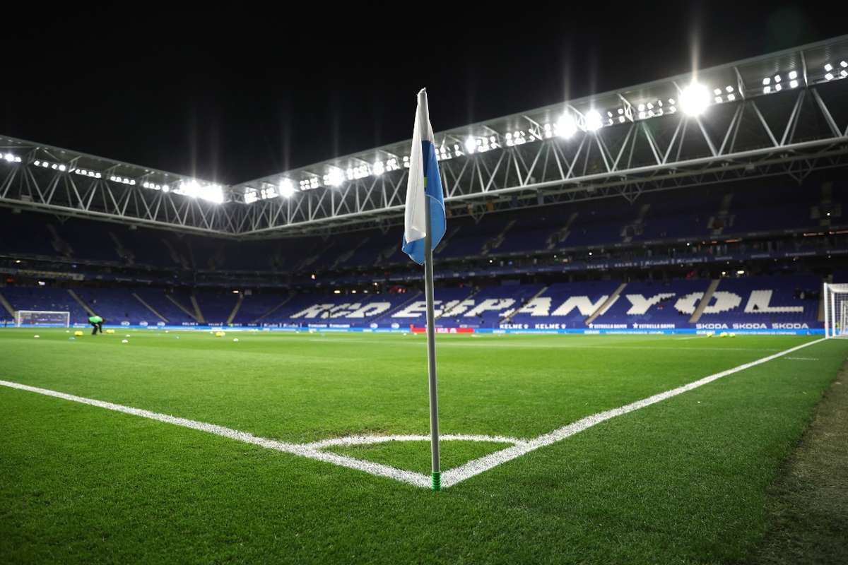 Barcelona se alista para acoger a la Roja con estadio a reventar