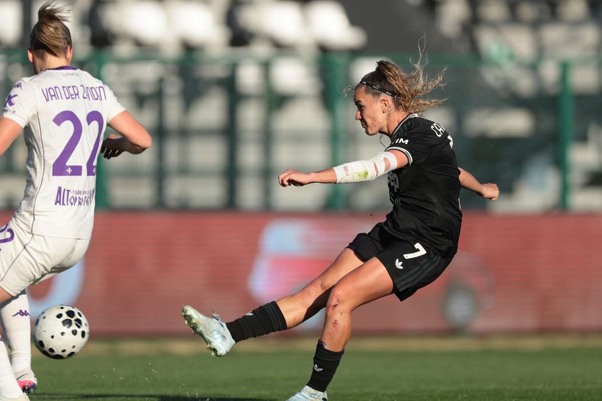 Feminino Juventus derrota Fiorentina por 2 a 1 com dois golos de Ana Capeta e avança à final da Taça de Itália