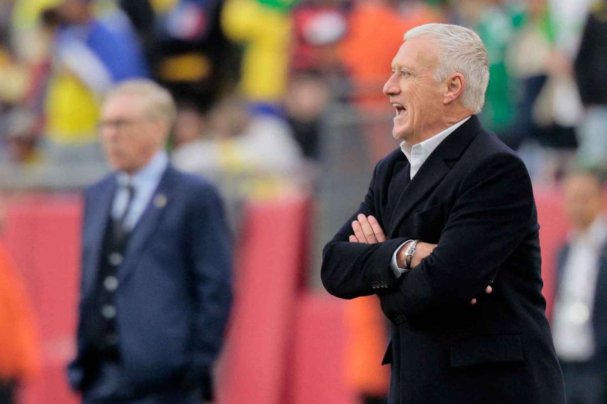 Didier Deschamps annonce que vingt joueurs environ de la tournée aux États-Unis rejoindront l'équipe pour la Coupe du monde