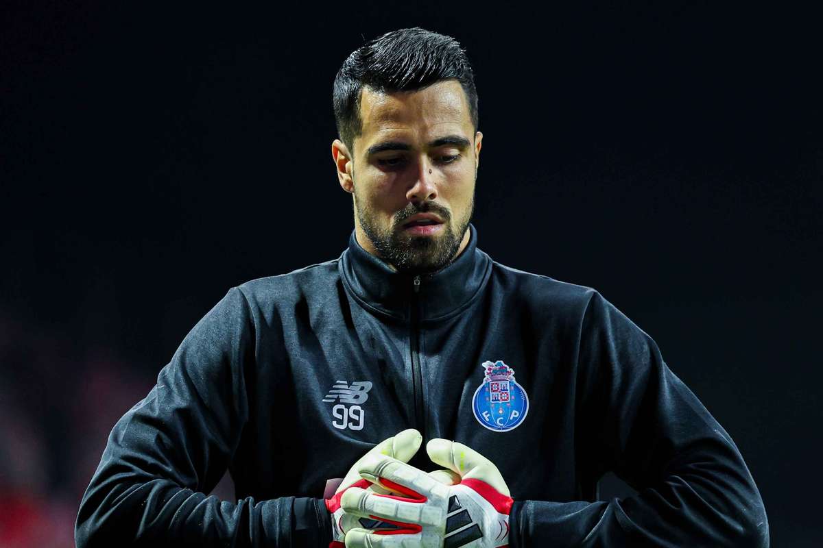 Plantel do FC Porto afina detalhes para jogo com Famalicão com cinco lesionados em foco