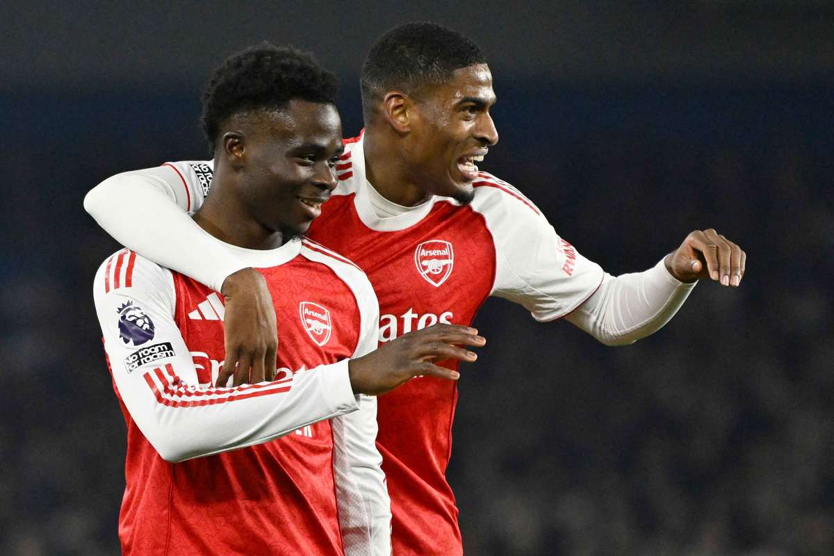 Mosquera acerca del campeonato de la Premier League: "¡Pienso que esta temporada lo tenemos!"