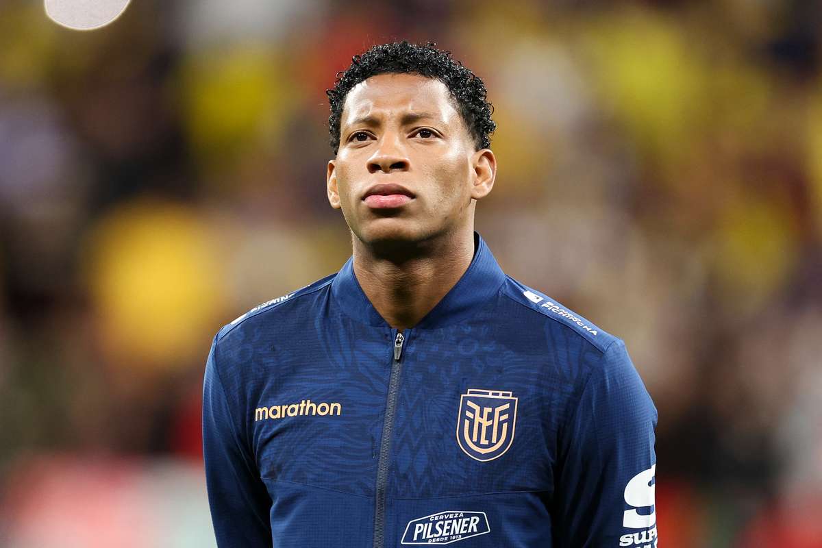 Plata é bem recebido na seleção equatoriana após incidentes disciplinares no Flamengo