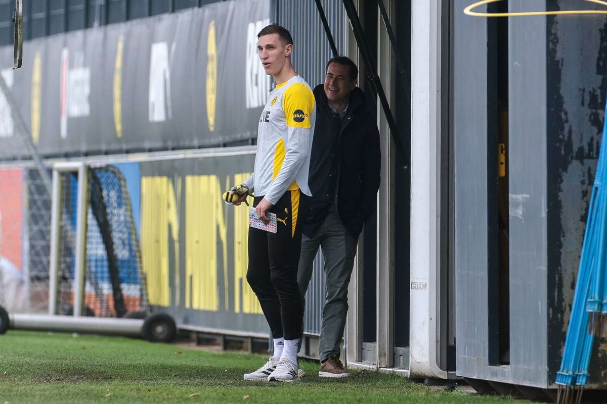 Ricken zu Schlotterbecks Dementi bezueglich Vertragsverlaengerung: Die Aussagen sind verständlich