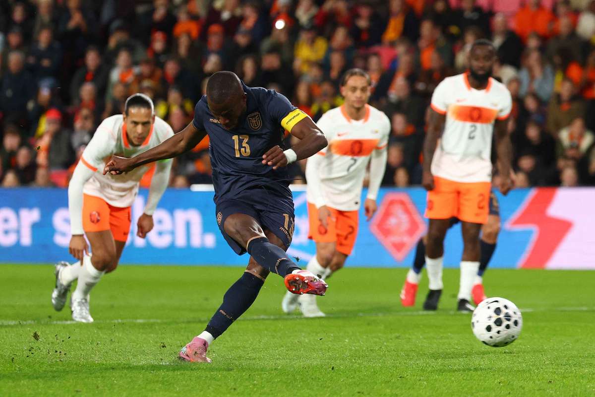 Ecuador nervt Niederlande Elfenbeinküste siegt ohne Gegentor Deutsche Gruppenrivalen zeigen Stärke