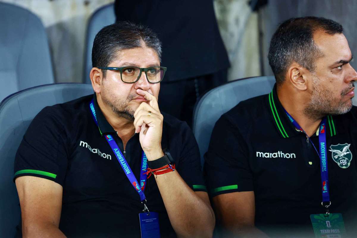 Vaincu par l'Irak, le coach bolivien se dit anéanti