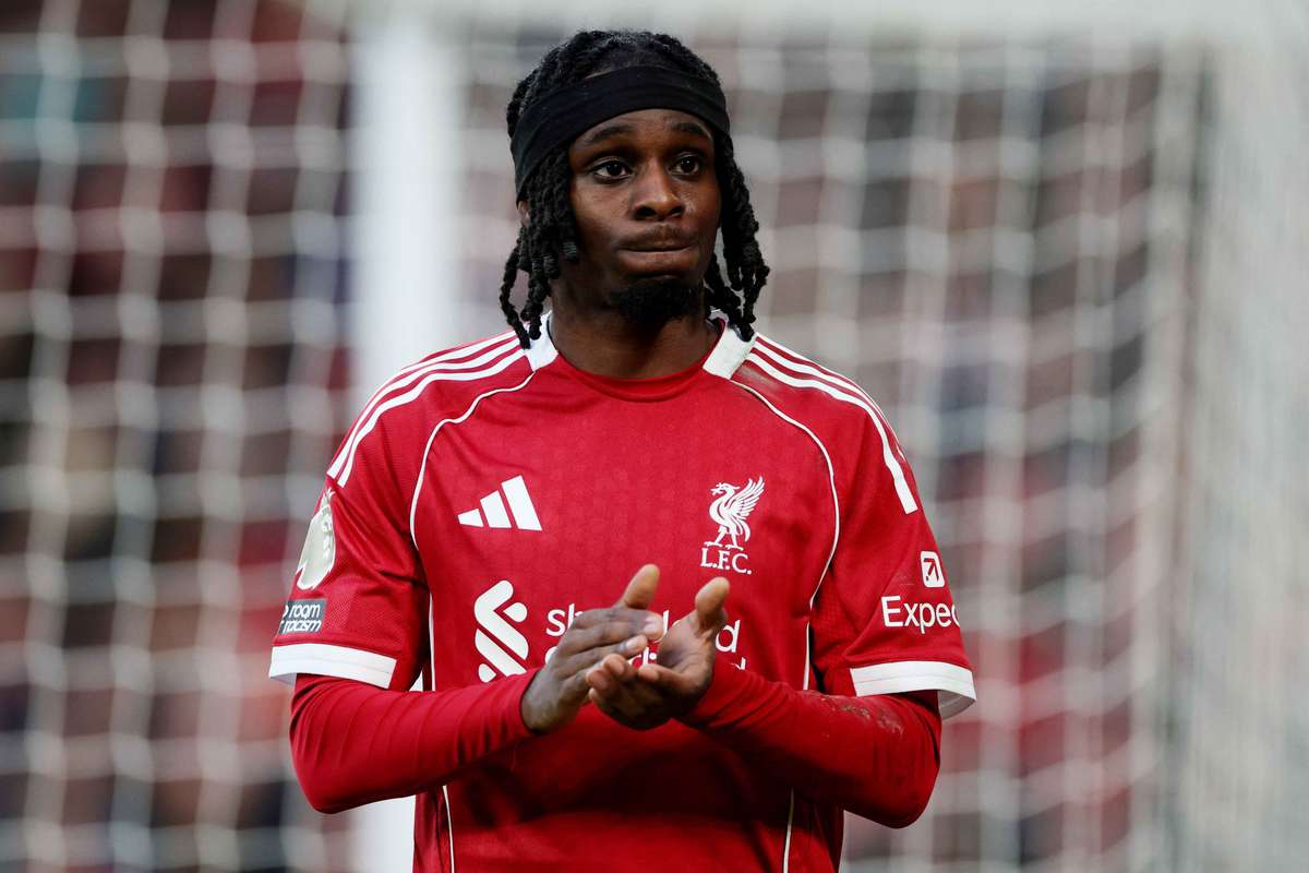 Liverpool vê Frimpong afastado por lesão