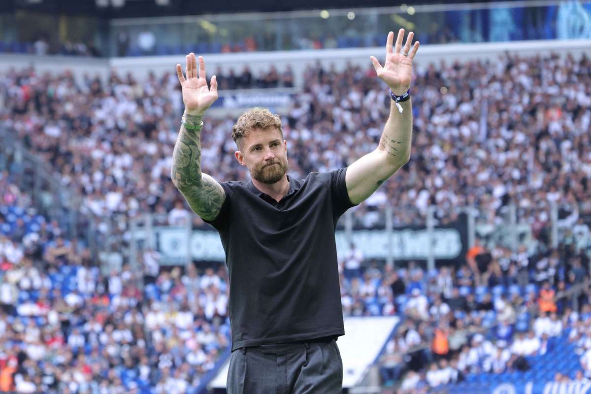 Oficial: Ralf Fährmann termina a carreira aos 37 anos