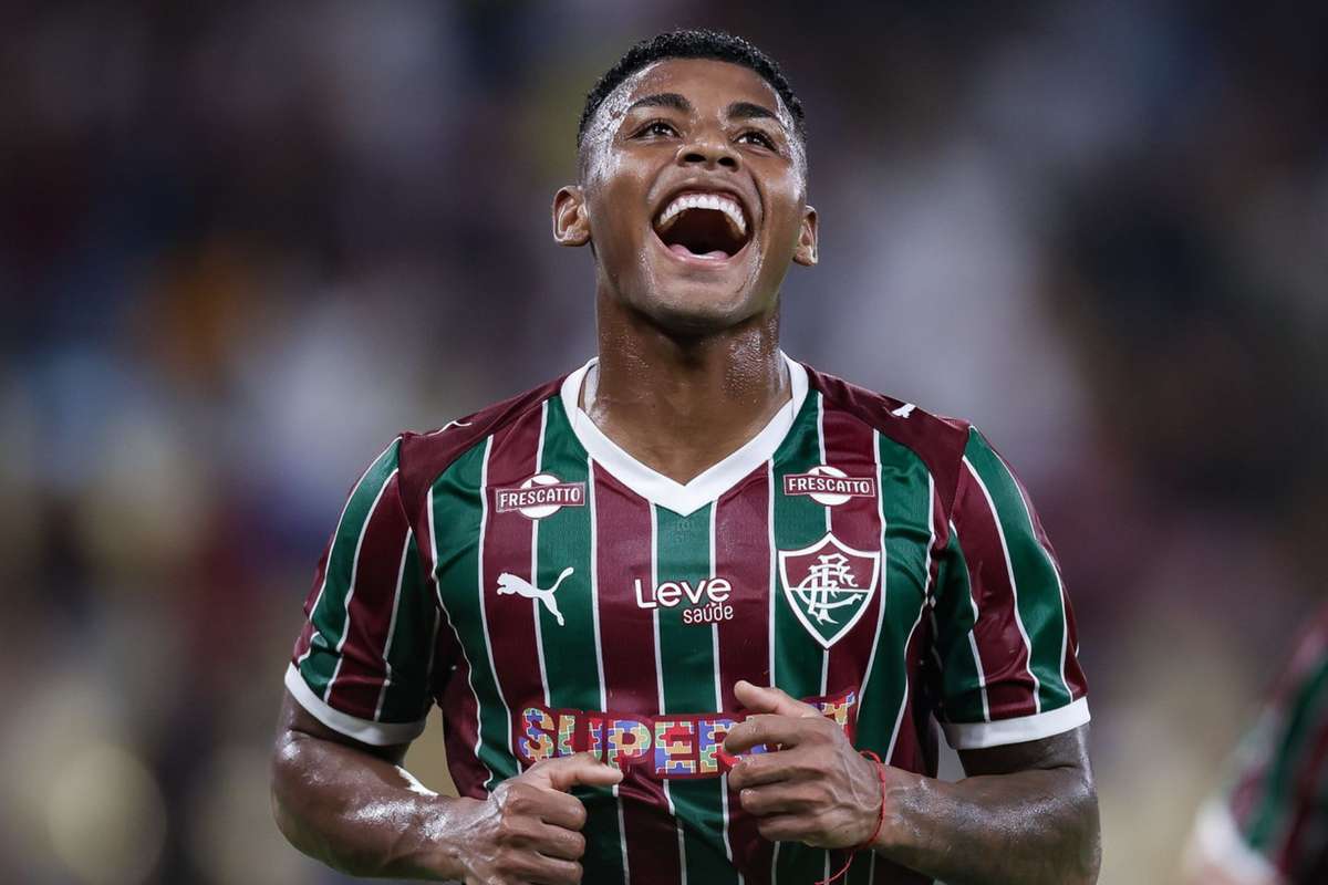 Campeonato Brasileiro: Fluminense derrota Corinthians por 3-1 e sobe ao segundo lugar