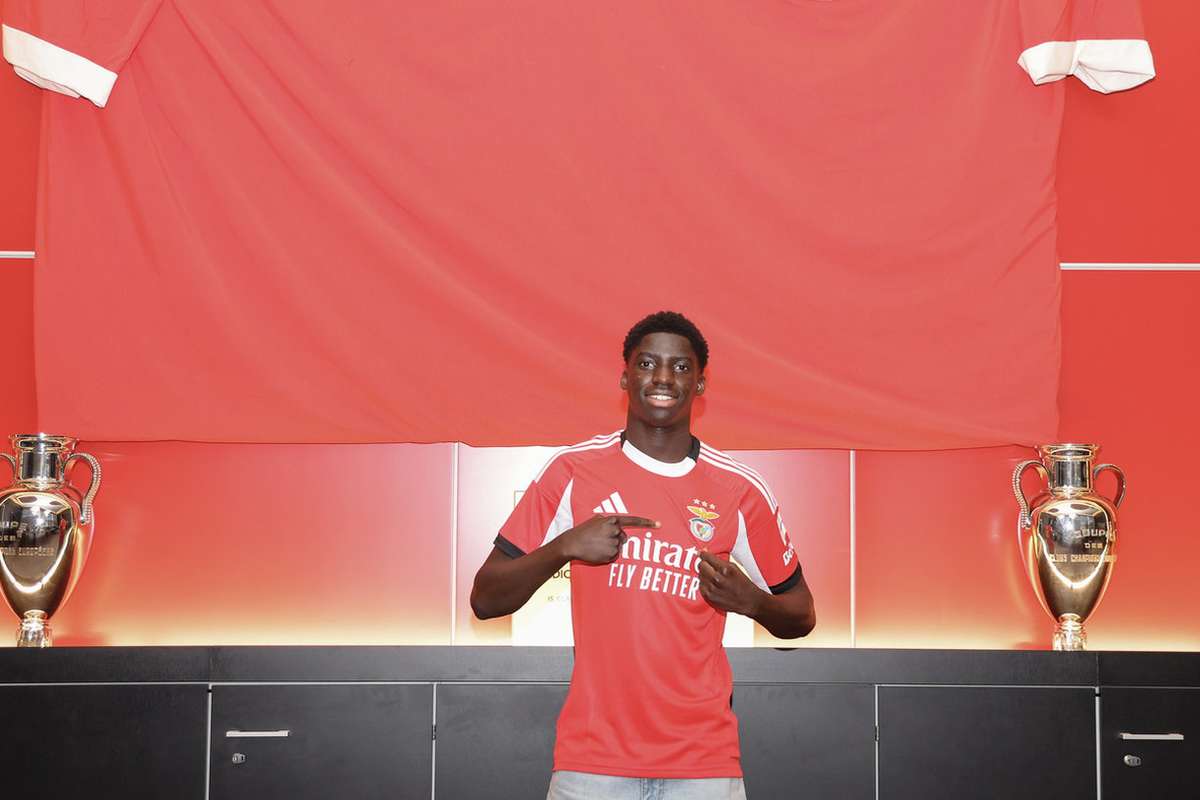 Daniel Banjaqui: "Pretendo destacar-me no Benfica e conquistar vários troféus"