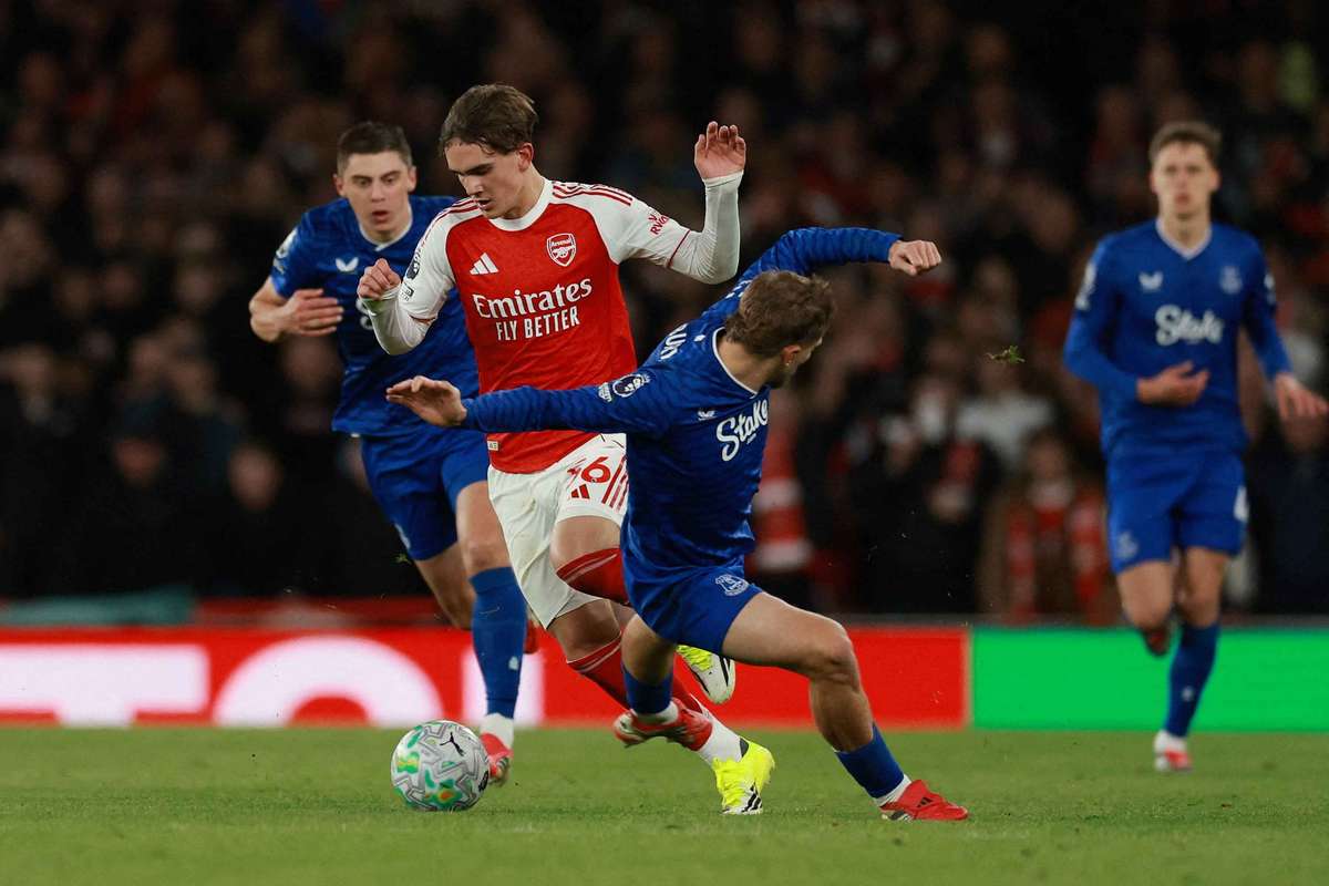 Gabriel Jesus impressionado com Dowman: "É inacreditável"