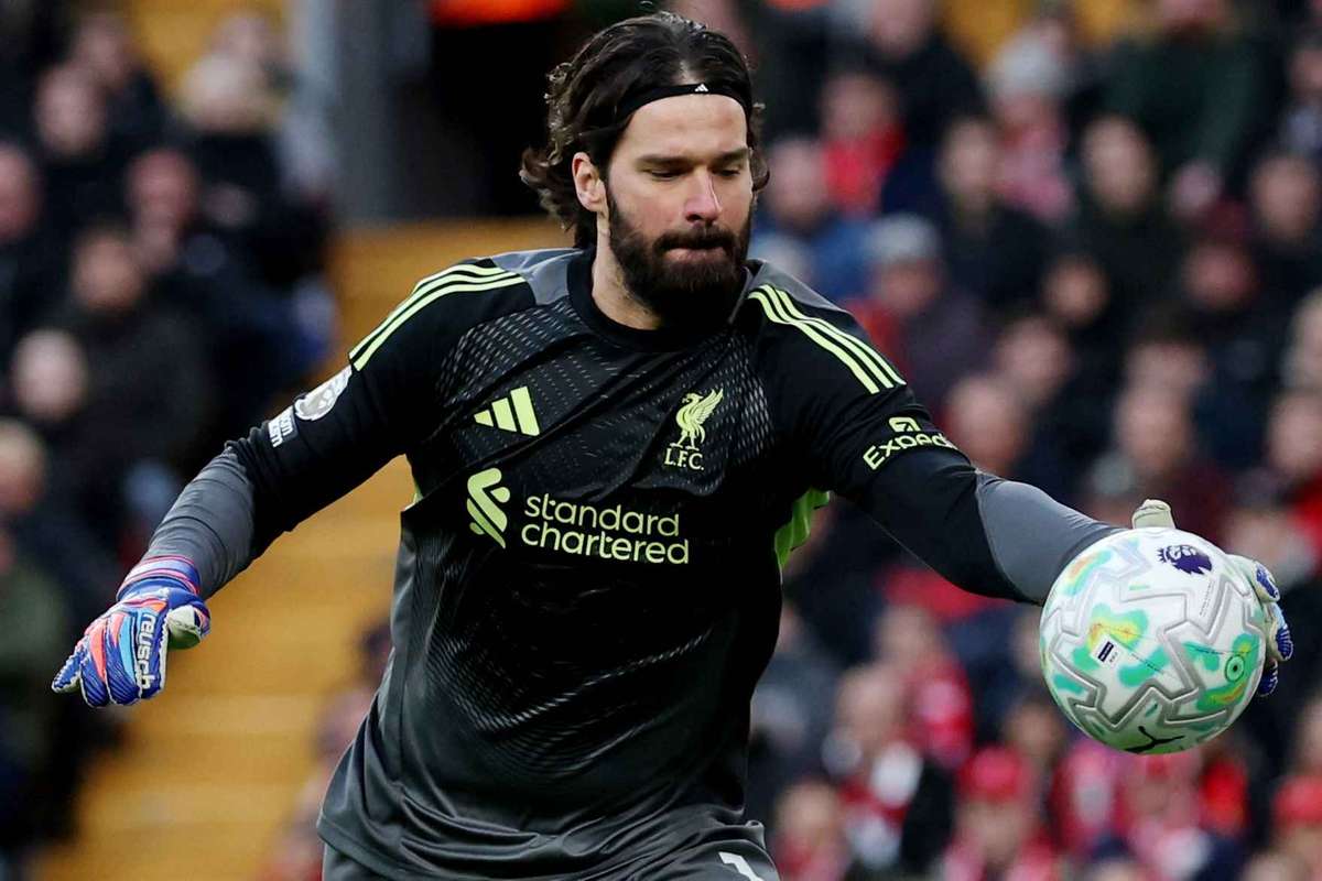 Alisson ausenta se do Liverpool ate fase final da temporada e torna se duvida para Mundial
