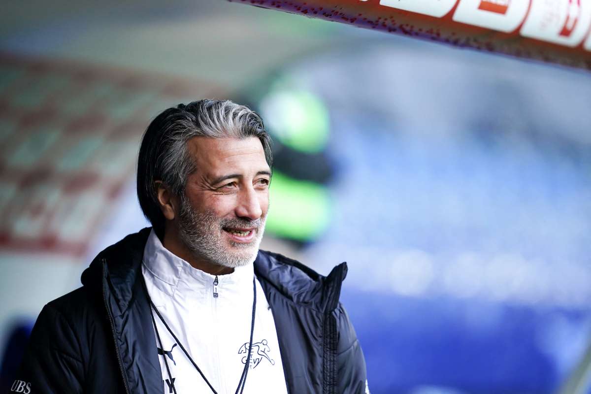 Murat Yakin porträtiert: Von der unsicheren Wahl zum uneingeschränkten Chef der Schweizer Nationalmannschaft
