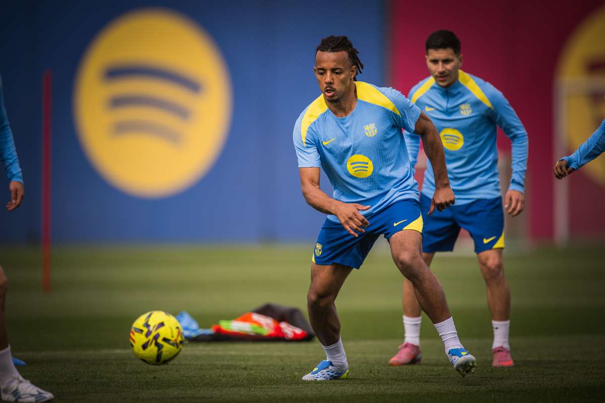 Koundé y Balde vuelven a la lista del Barça para enfrentar al Atlético