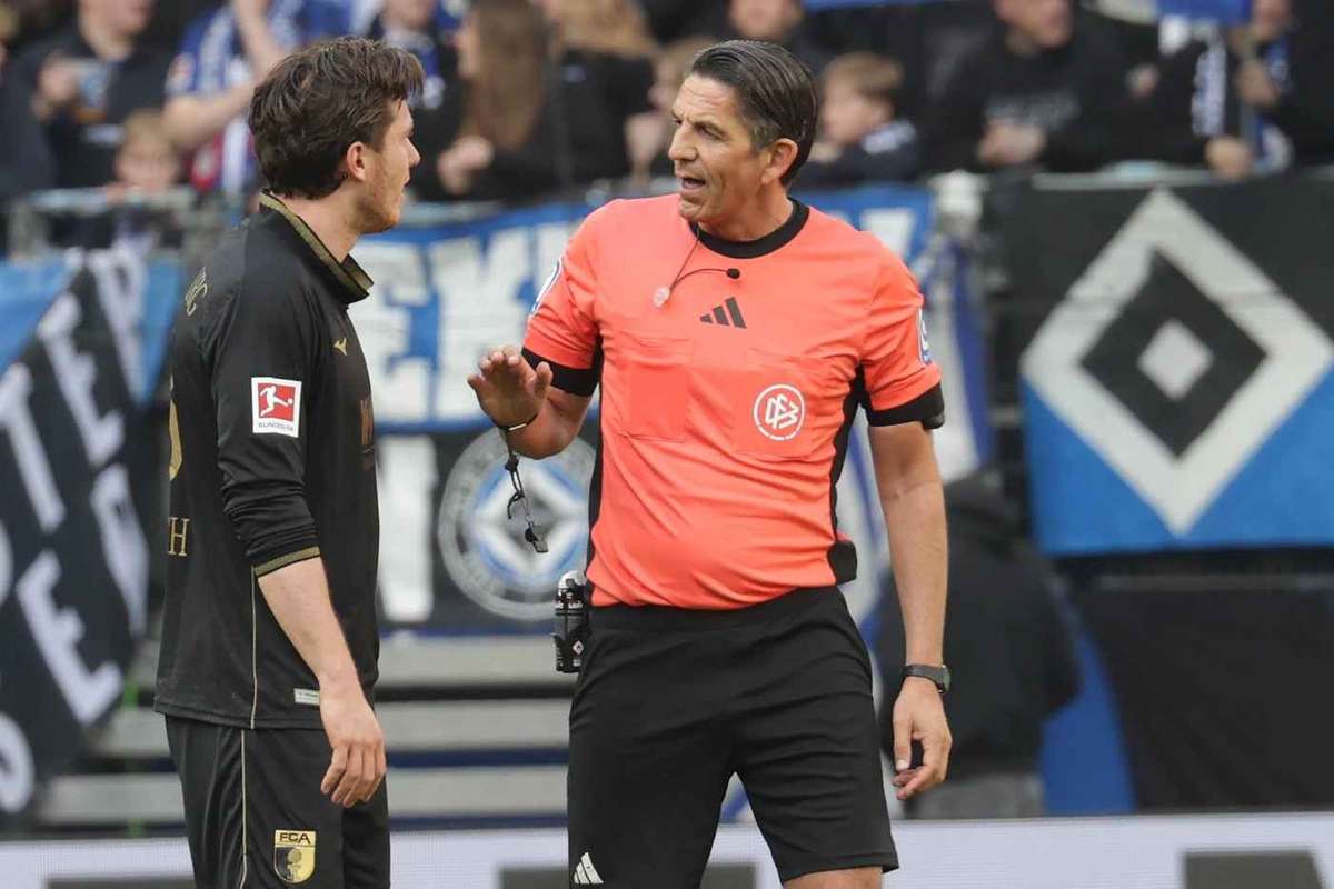 Bundesliga Gregoritsch do Augsburgo recebe elogios por fair play em incidente com Fabio Vieira do Hamburgo