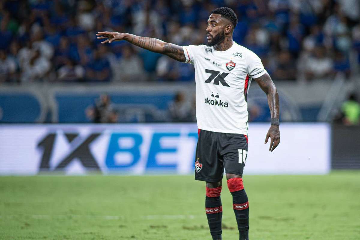 Chapecoense contra Vitória: como acompanhar e equipas prováveis no jogo do Brasileirão