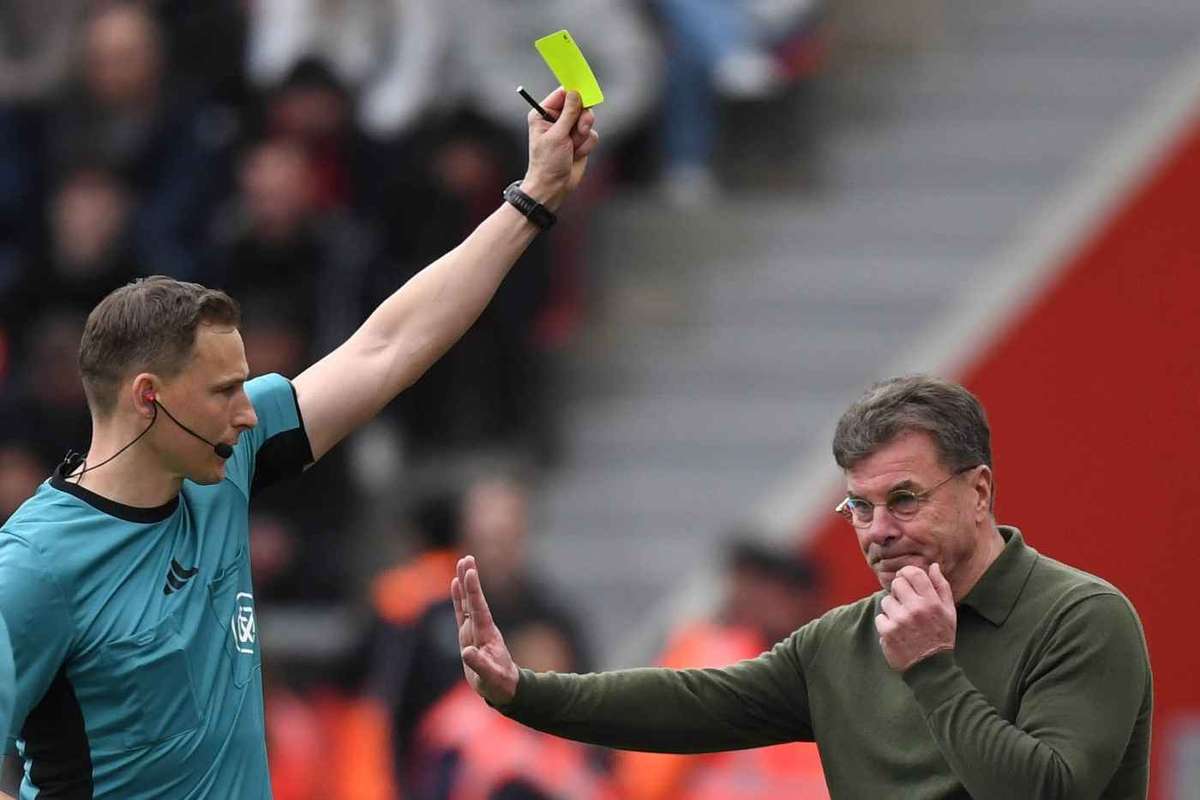 Hecking tobt nach der Pleite: Schiedsrichter-Arbeit 'war katastrophal'