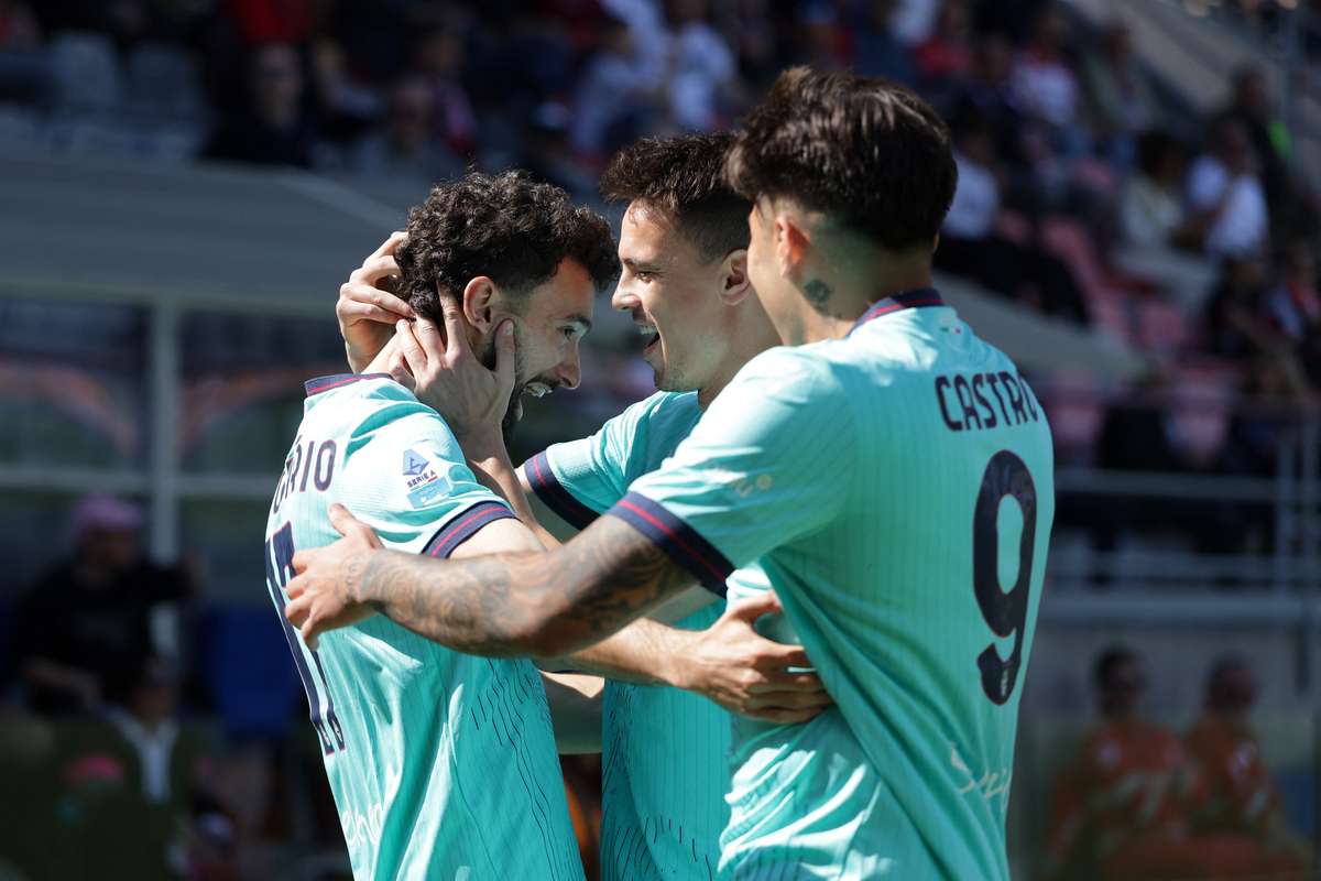 Série A: João Mário faz golo na vitória do Bolonha em Cremona (1-2)