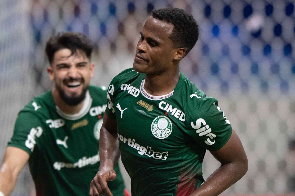 Com emoção Palmeiras quebra invencibilidade do Bahia e aumenta para cinco pontos a liderança