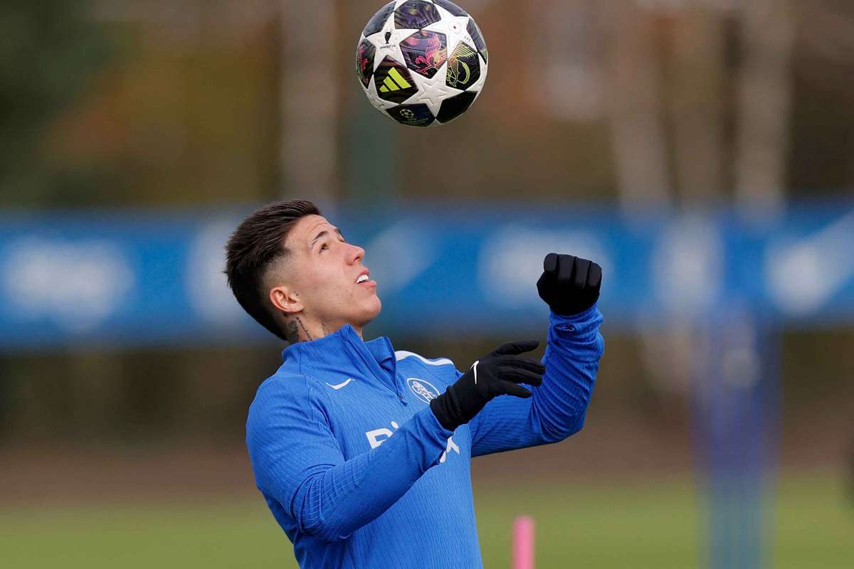 Lineker julga 'peculiar' a punição de Enzo Fernández: 'Não proferiu nada que afete o Chelsea'