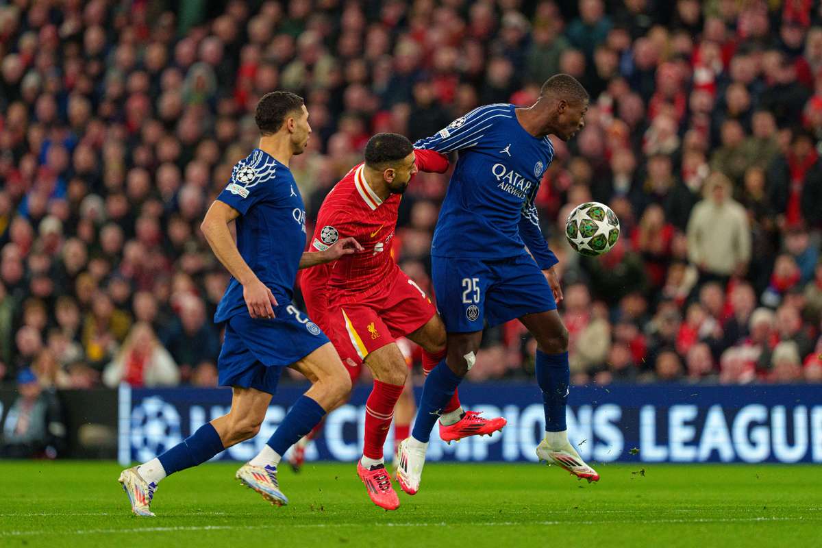 PSG favori Luis Enrique'nin takımı Liverpool'un sezonuna daha fazla ıstırap katmak istiyor