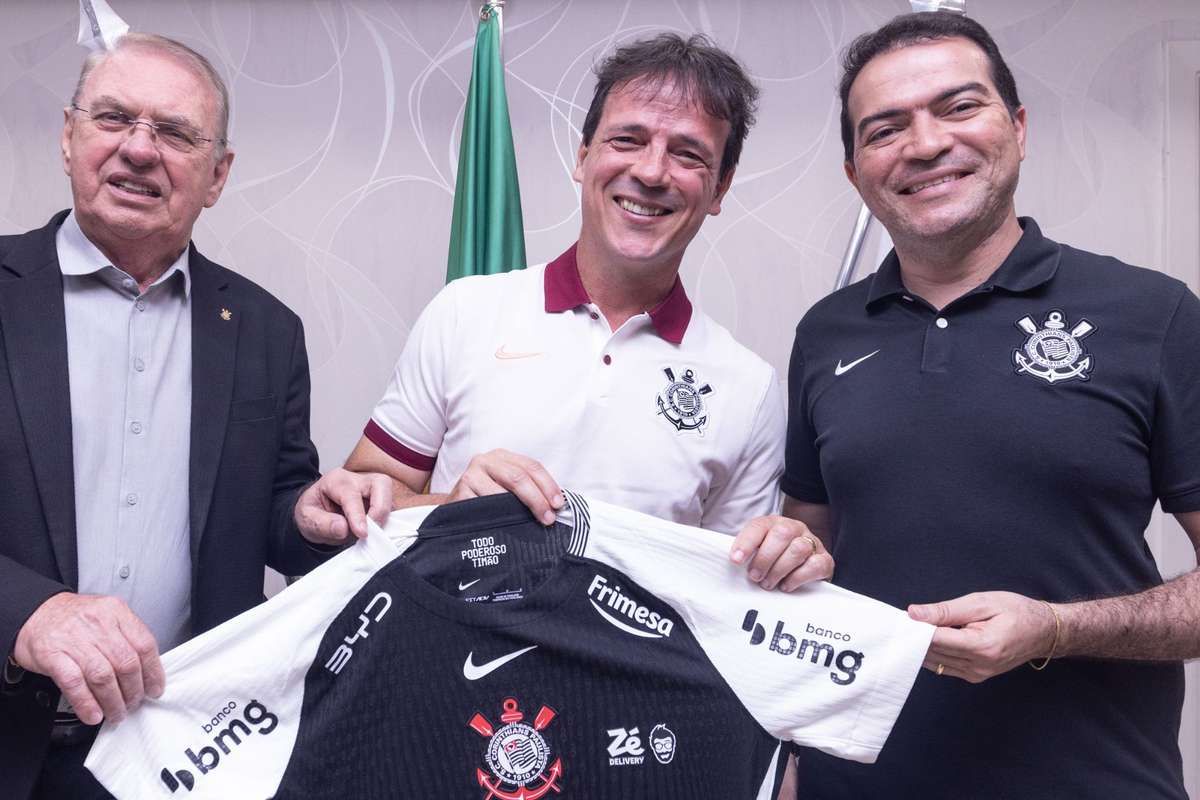Corinthians confirma Fernando Diniz como treinador principal