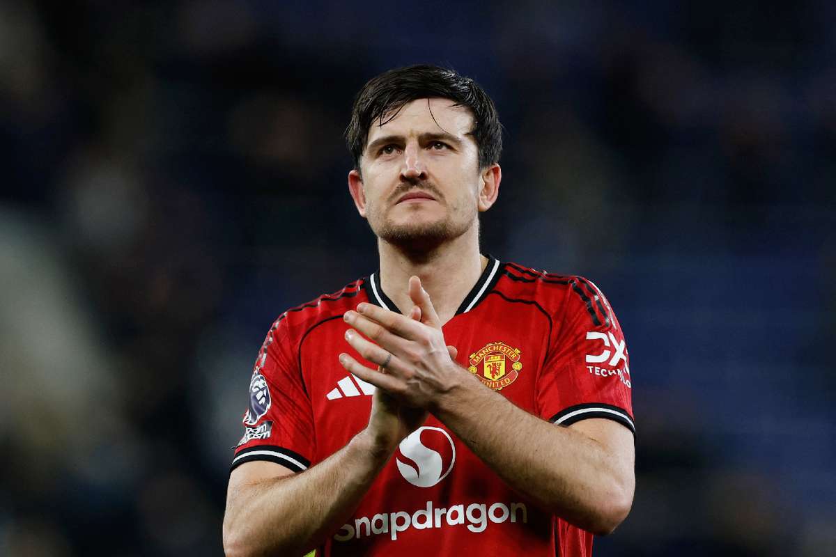 Harry Maguire England Star Prolongs Manchester United Deal to 2027