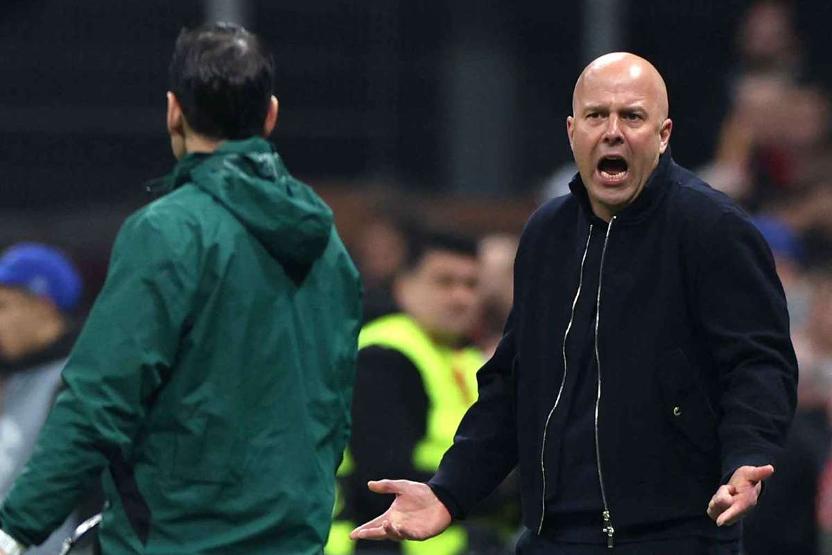 Pressão em Arne Slot cresce no Liverpool a dias do embate na Champions