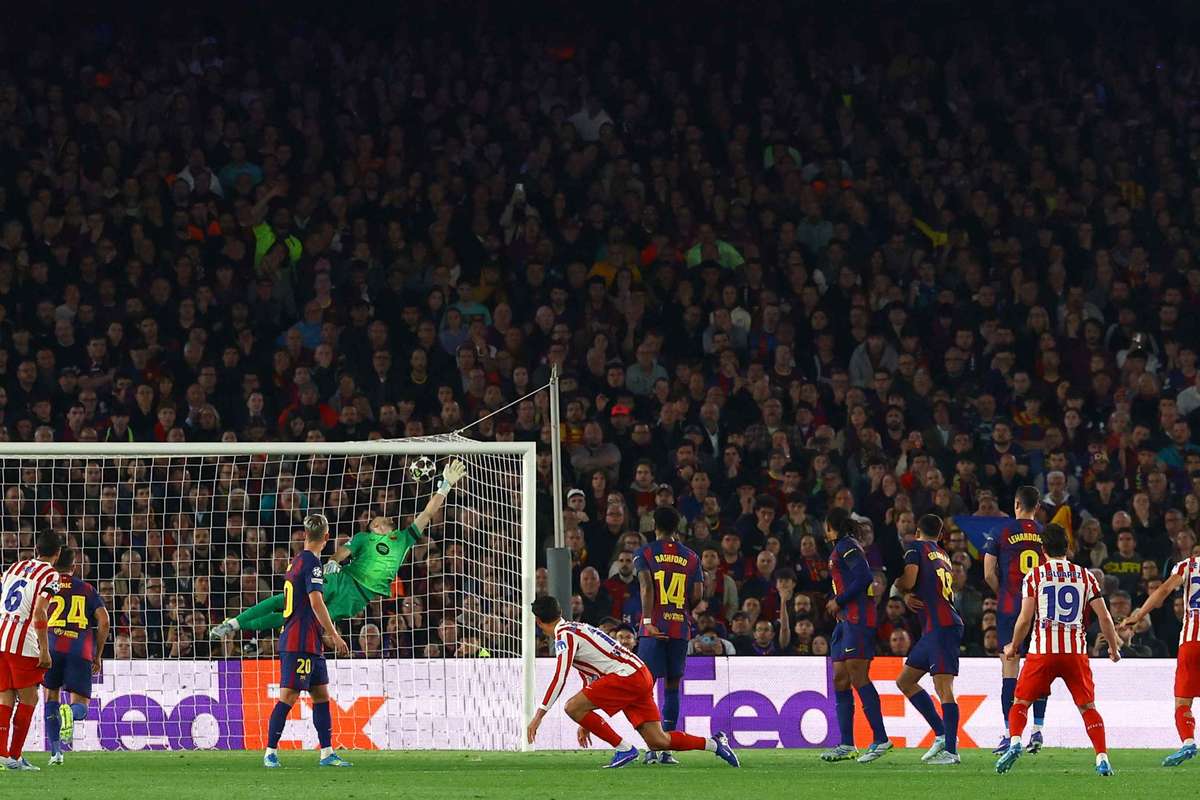Liga dos Campeões: Atlético surpreende Barcelona no Camp Nou pela precisão de Álvarez e Sorloth (0-2)
