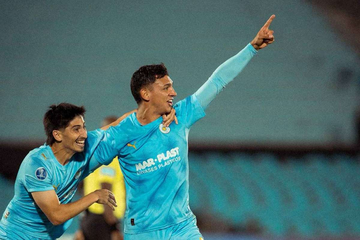 Com equipa bastante alterada, Grémio perde na estreia da Taça Sul-Americana