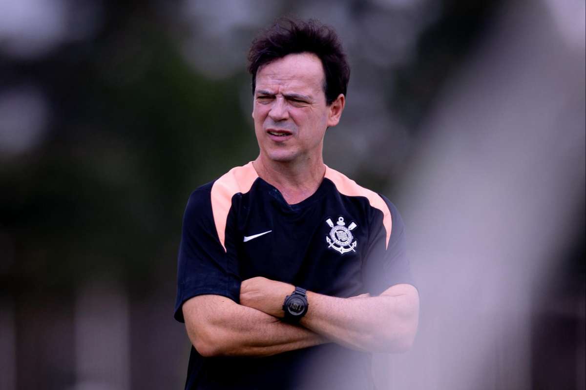 Diniz procura reviver o Corinthians frente ao Platense, novato na Libertadores