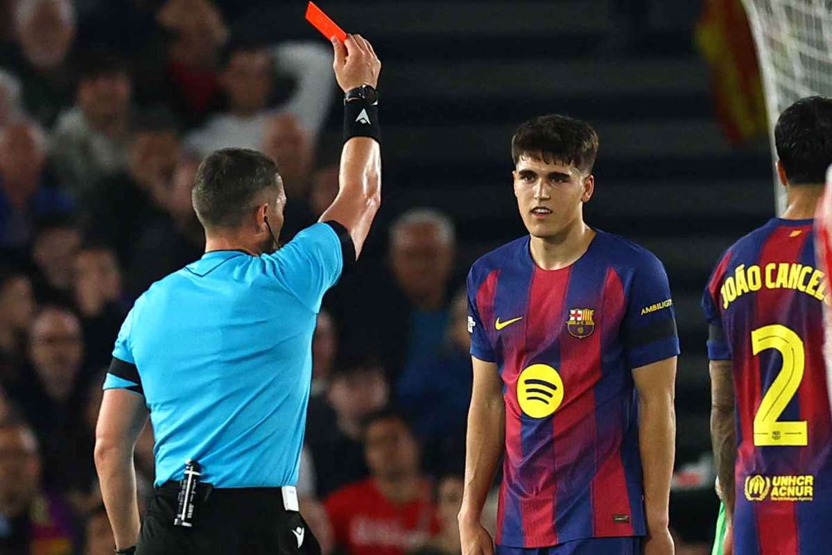 Pau Cubarsí pide perdón por su roja frente al Atlético: Asumo toda la culpa