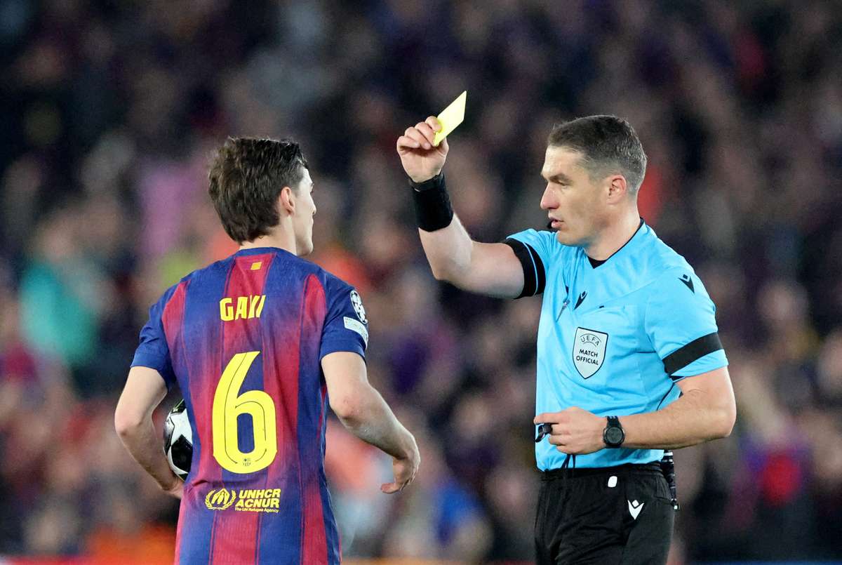 ¿Aplicó Kovács en el Barça contra Atlético reglas que entrarán en vigor en el Mundial?