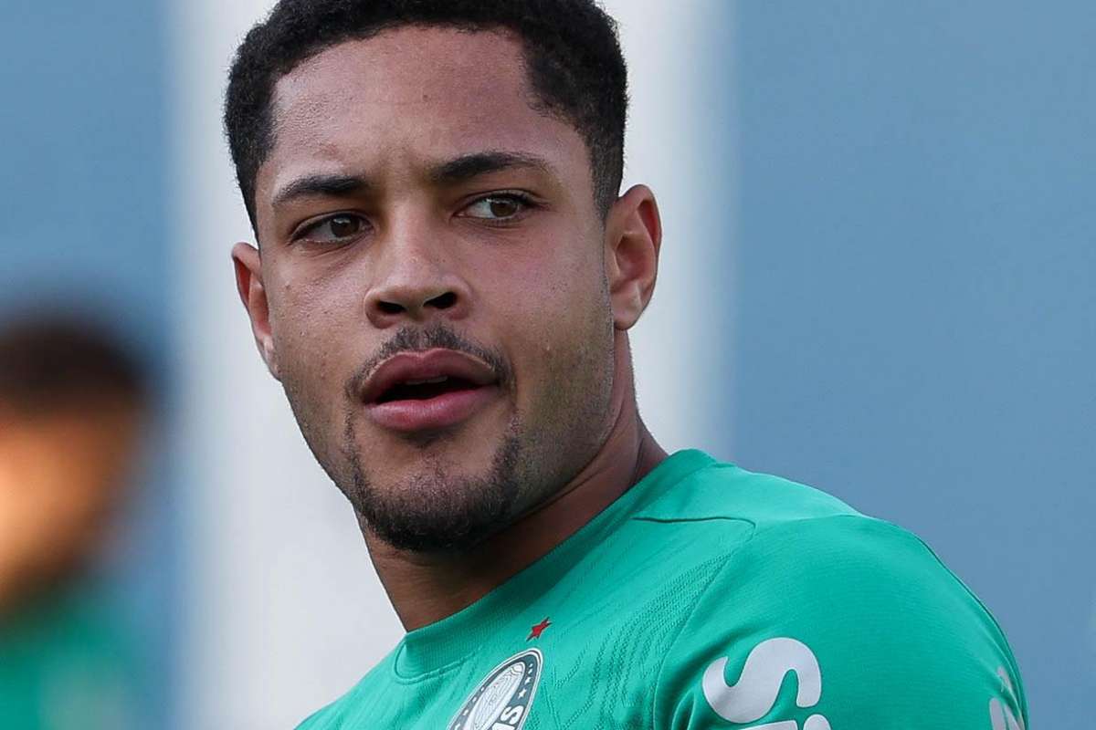 Campeonato Brasileiro Vitor Roque do Palmeiras em dúvida para o dérbi frente ao Corinthians