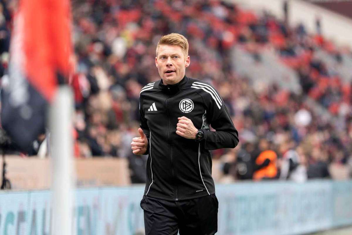 Barcelona reicht Klage bei UEFA ein: Deutscher VAR Schiedsrichter Dingert im Zentrum