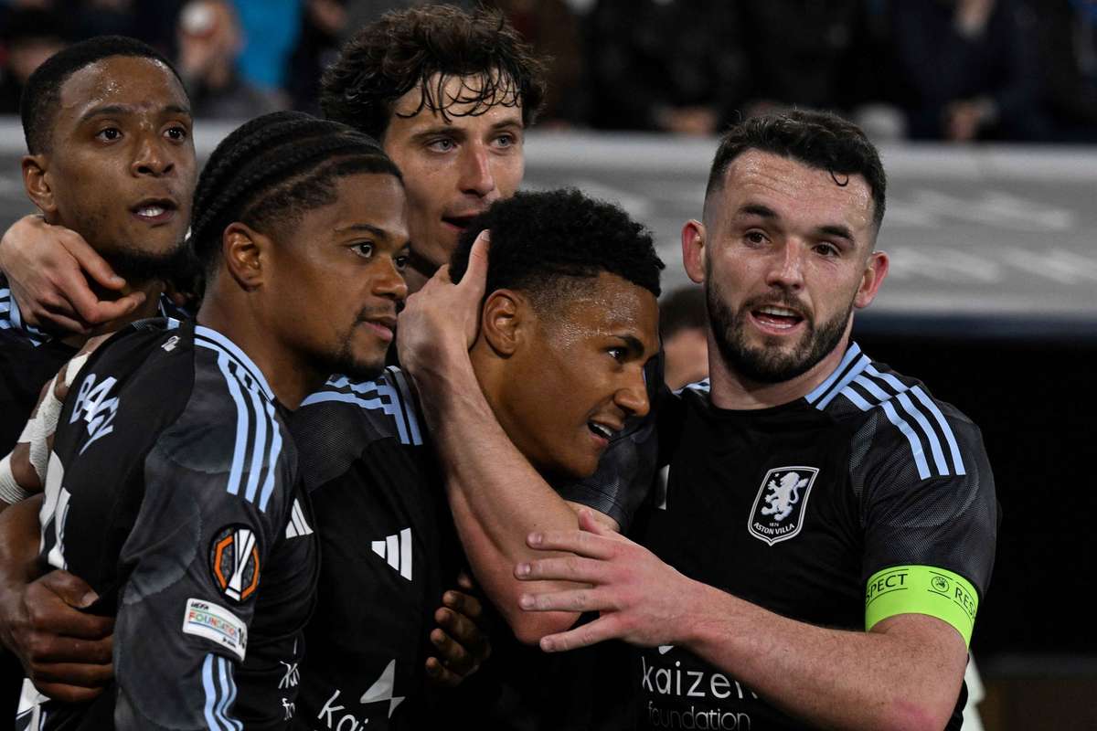 Aston Villa se acerca a las semifinales de la Europa League al imponerse al Bolonia por 3 a 1