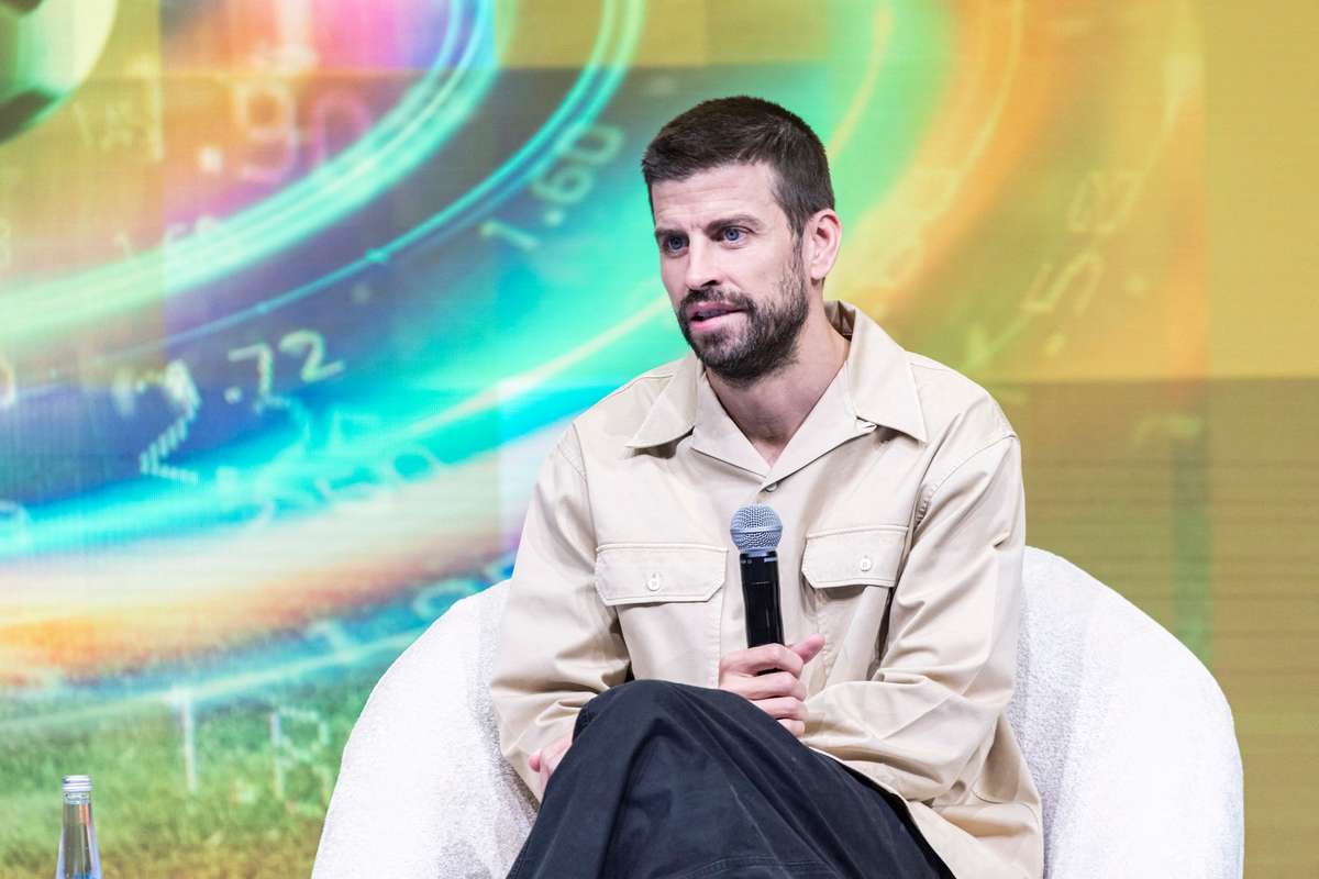 Piqué apoya a Cubarsí: 'En la vuelta les dais una lección'