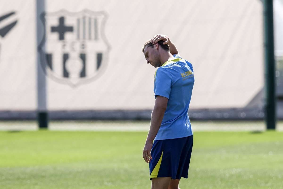 Frenkie de Jong vuelve a la lista tras mes y medio lesionado