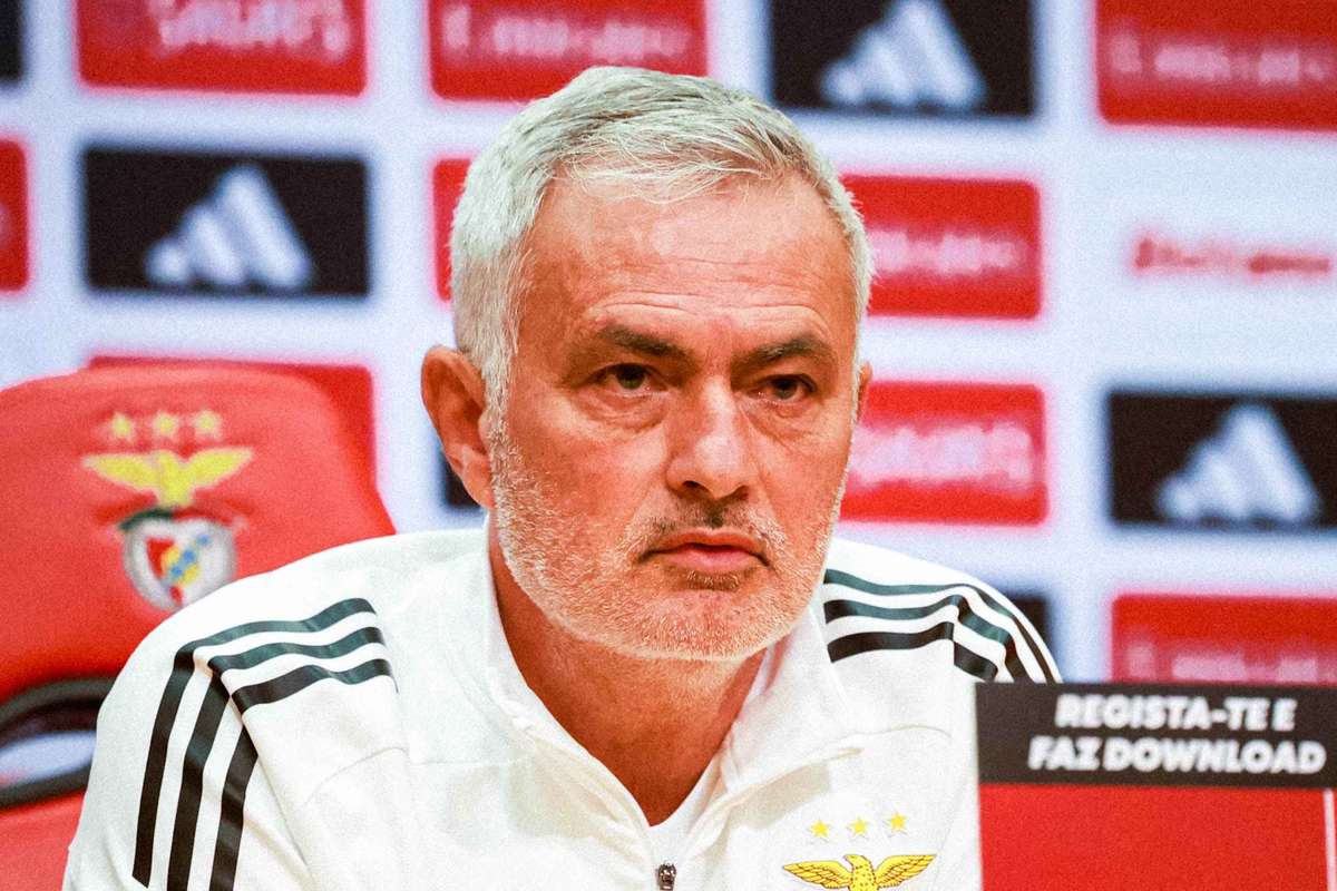 Mourinho: "Eu sou aquele que ganhou tudo e ganhou tudo muitas vezes"