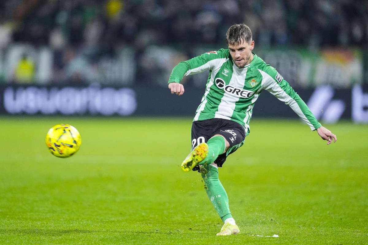 Atenção SC Braga Lo Celso volta ao Betis dois meses e meio depois