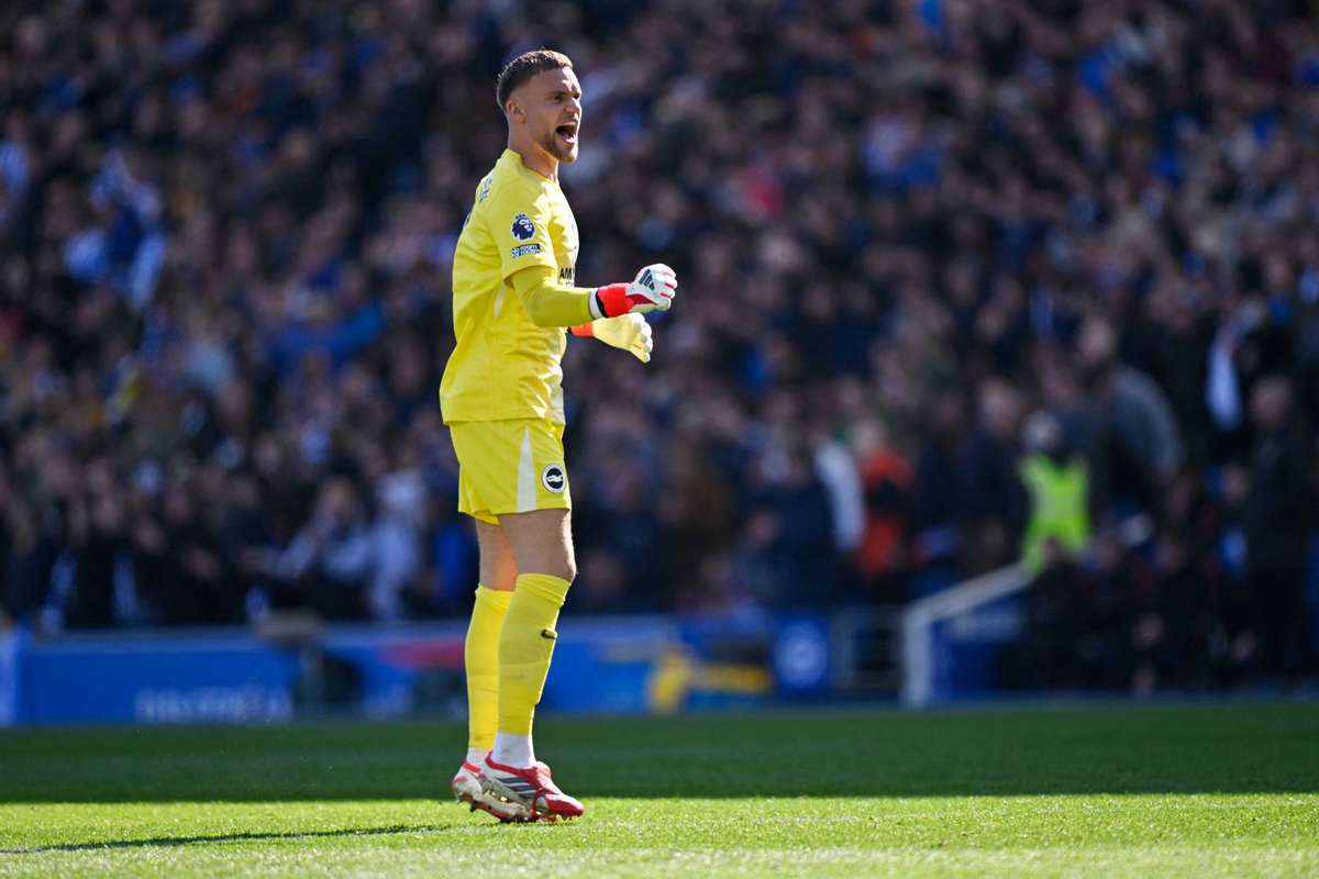 Bart Verbruggen do Brighton emerge como opção para substituir Neuer no Bayern Munique